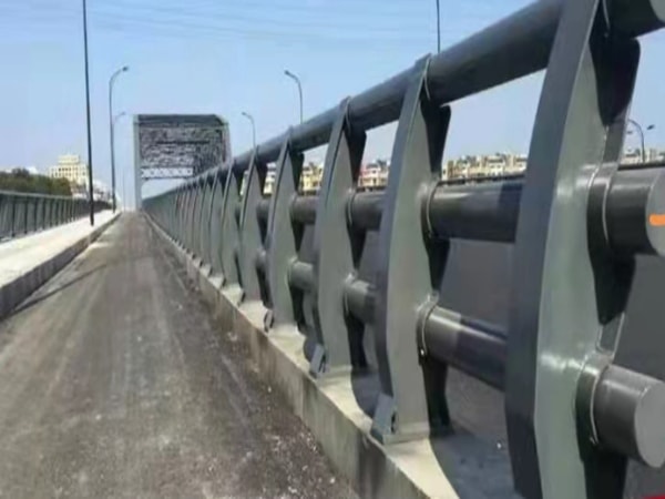 橋梁護欄